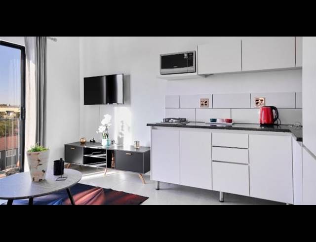 1 BEDROOM PROPERTY TO RENT IN FERNDALE